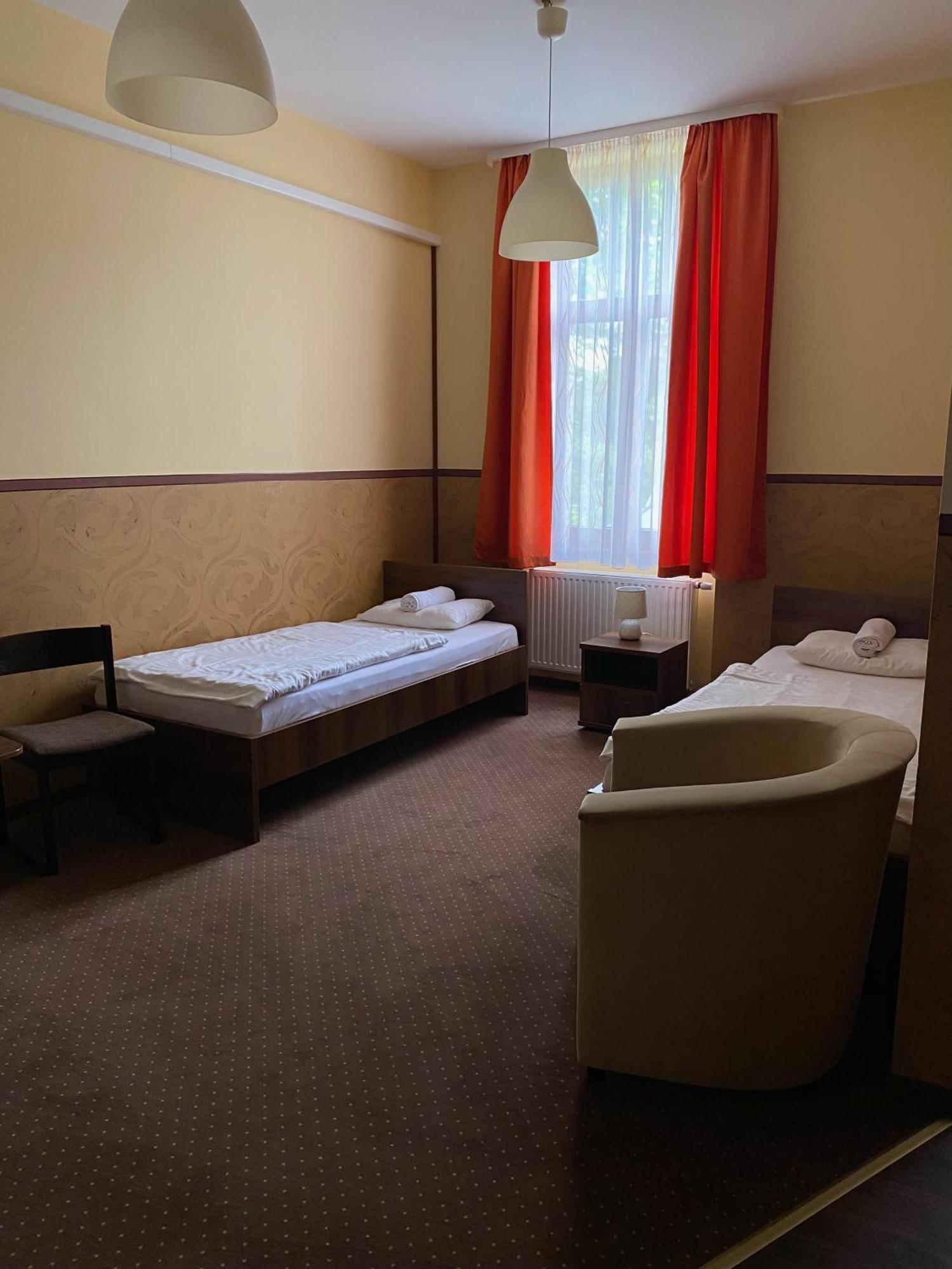 Hét Pecsét Fogadó Étterem Sopron Exterior foto
