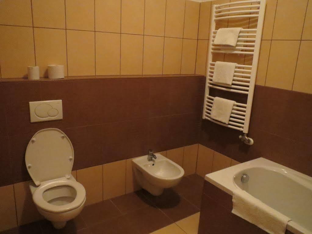 Hét Pecsét Fogadó Étterem Sopron Exterior foto